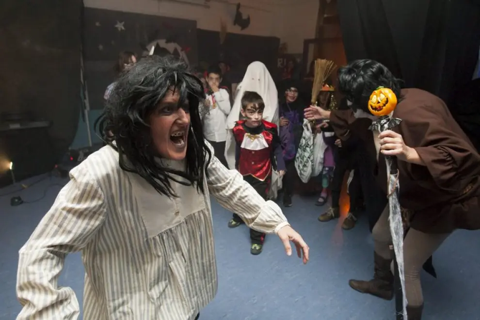 Los niños del colegio Sainz de Varanda celebraron una tarde de miedo y risas con motivo de Halloween.