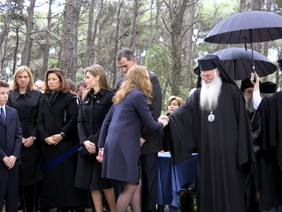 La Familia Real visita Grecia en el 50 aniversario de la muerte del rey Pablo I