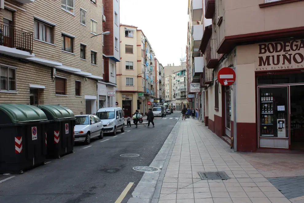 Calle reformada del barrio de Delicias en Zaragoza