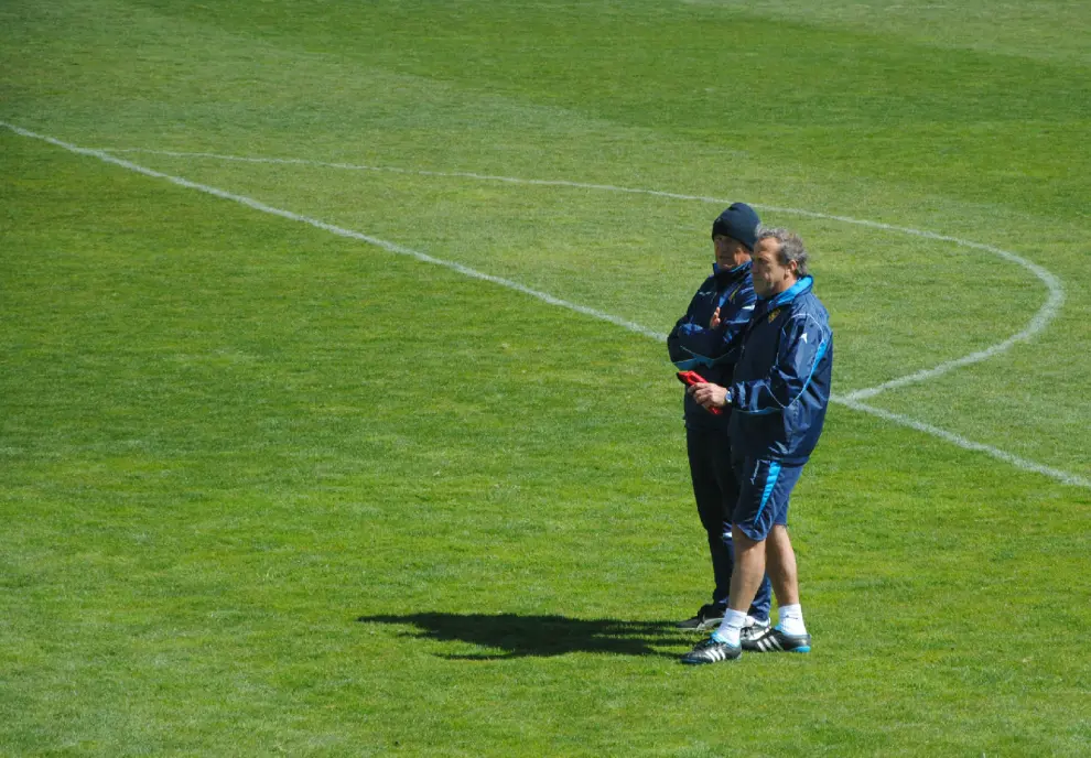 Víctor, durante el entrenamiento del Real Zaragoza