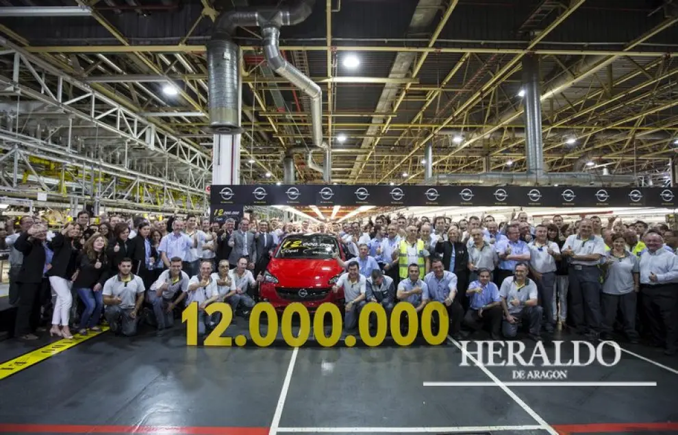 Unidad 12 millones del Opel Corsa de quinta generación en la planta de General Motors en Figueruelas.