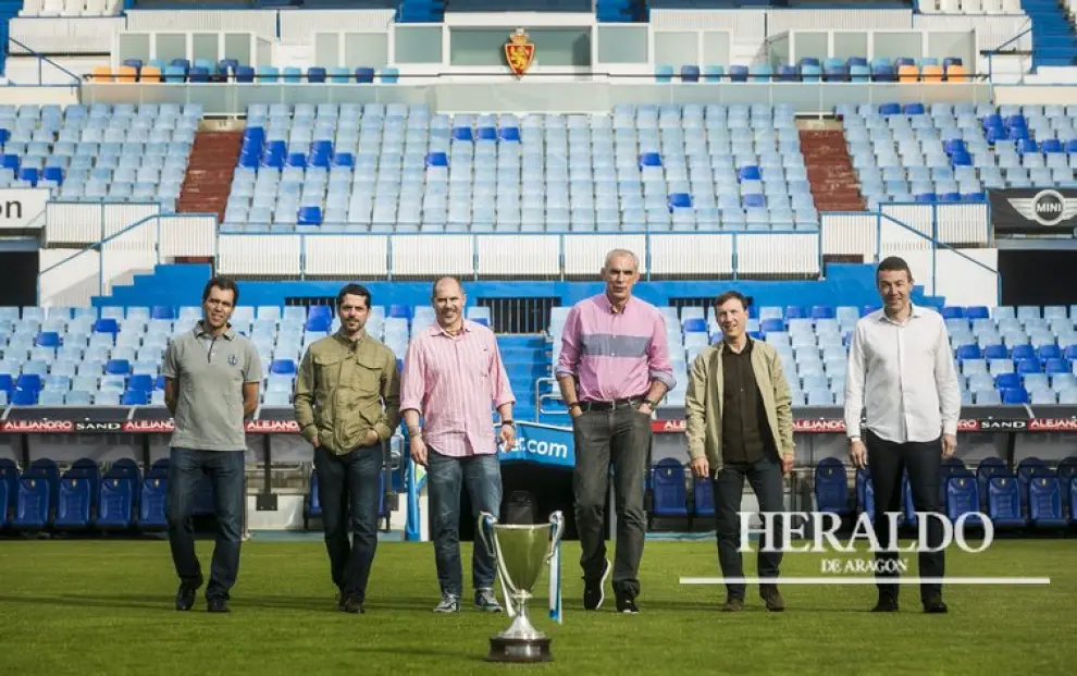 Celebración del 20 aniversario de la Recopa del Real Zaragoza. De izquierda a derecha: Santiago Aragón, José Luis Rodríguez Loreto, Jesús Solana, Andoni Cedrún, Alberto Belsué y Xavi Aguado.
