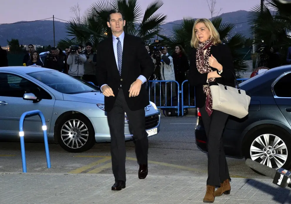 La Infanta Cristina y su esposo, Iñaki Urdangarín, llegan a la Audiencia de Palma, donde ha comenzado el juicio por el Caso Nóos esta mañana
