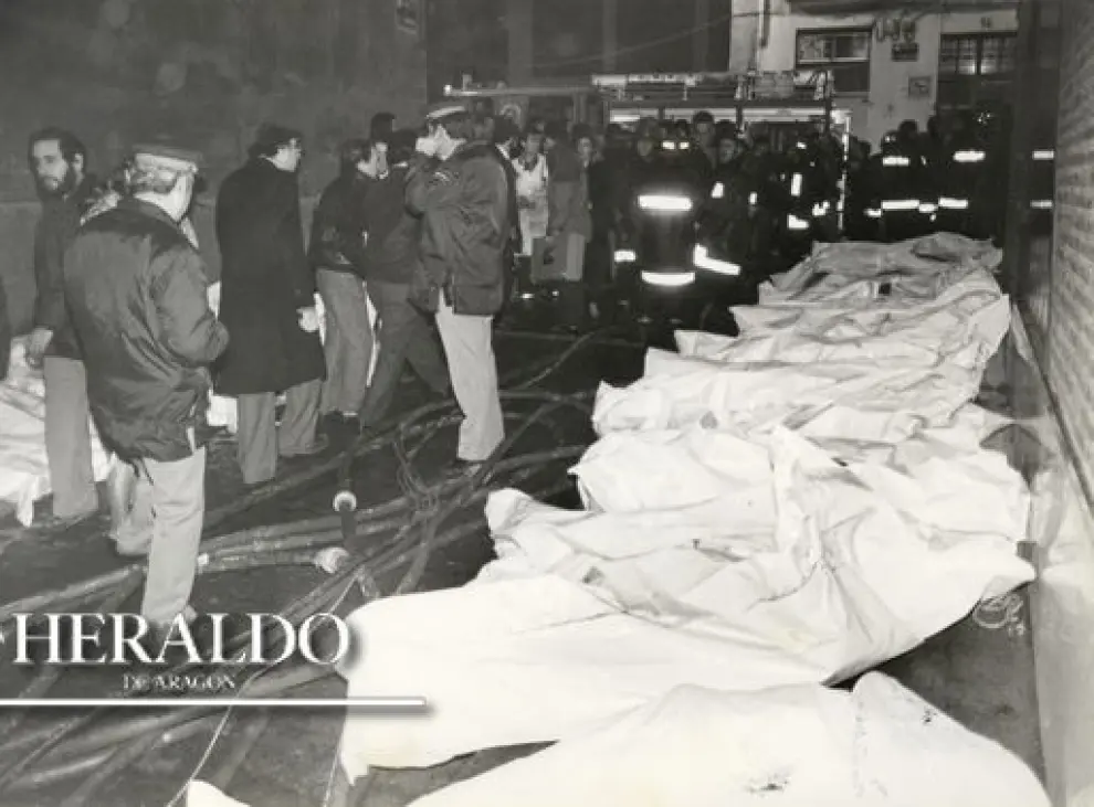 Hace hoy 26 años, el 14 de enero de 1990, 43 personas fallecen en el incendio de la discoteca Flying de Zaragoza