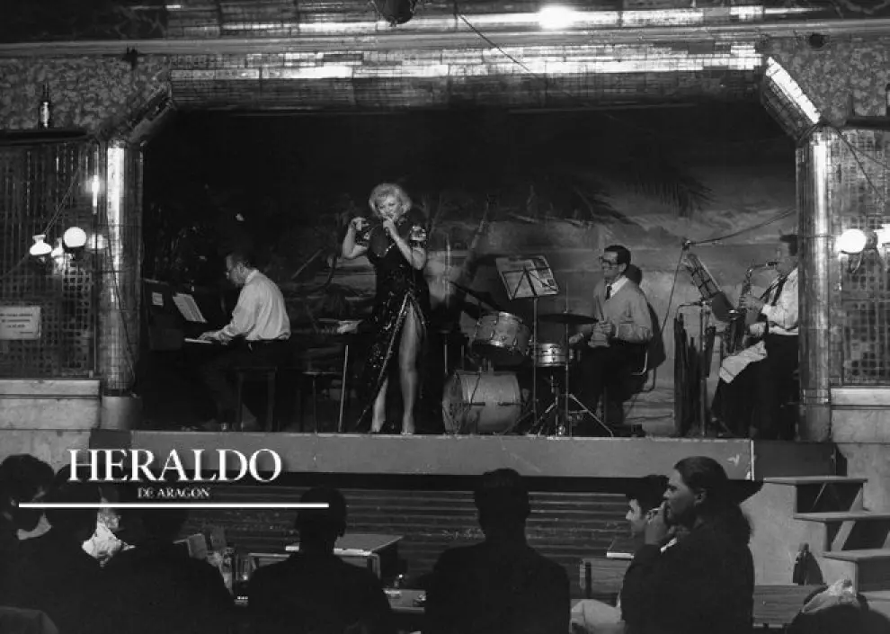 Actuación en el Café cantante El Plata, en el Tubo de Zaragoza, en la década de los 80