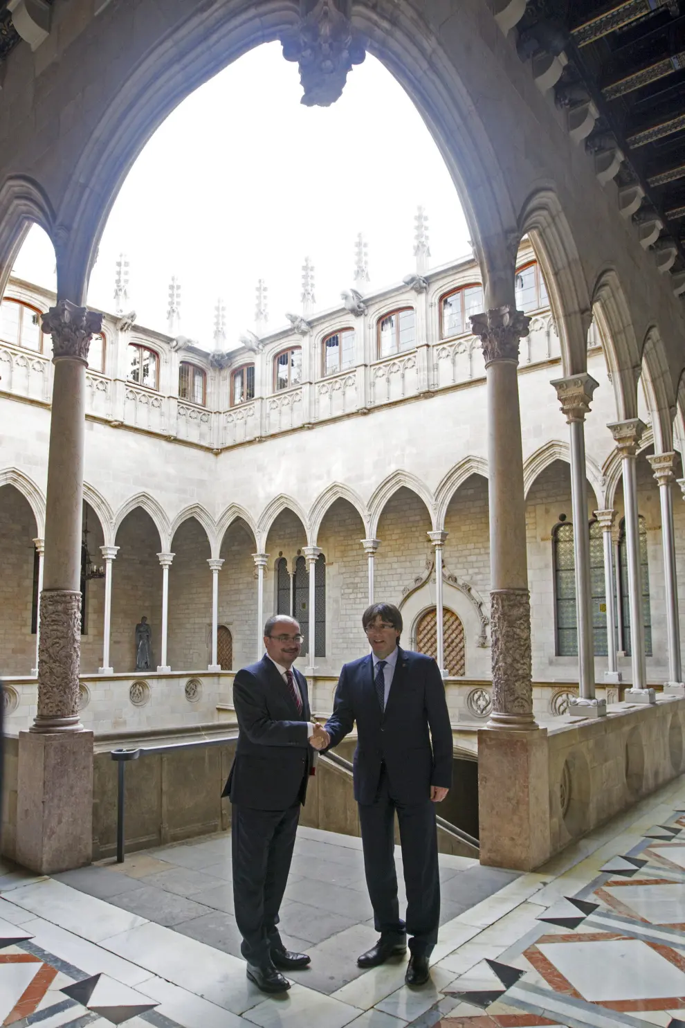 Reunión entre Javier Lambán y Carles Puigdemont
