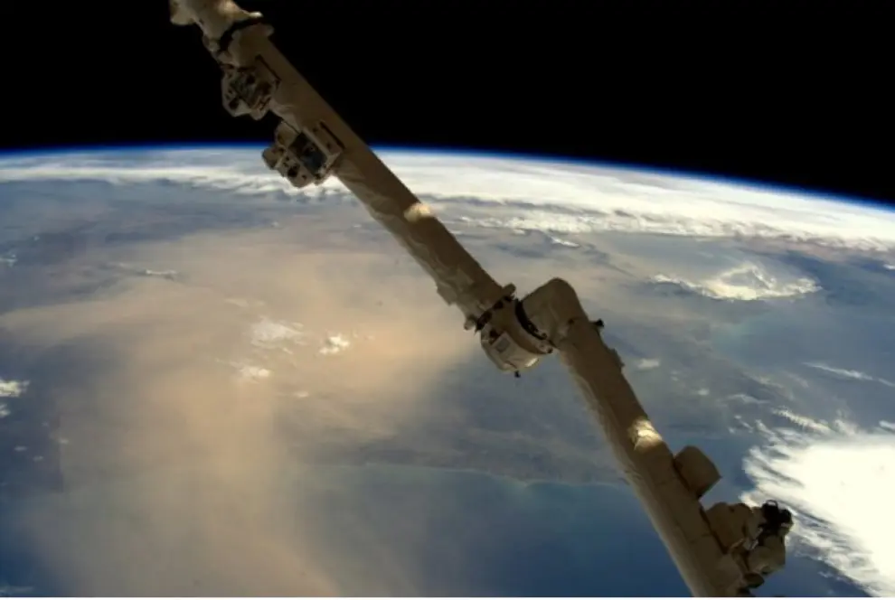 Imagen tomada desde la Estación Espacial Internacional por el astronauta Tim Peake en la que se aprecia el polvo en suspensión procedente del Sáhara sobre la Península Ibérica.
