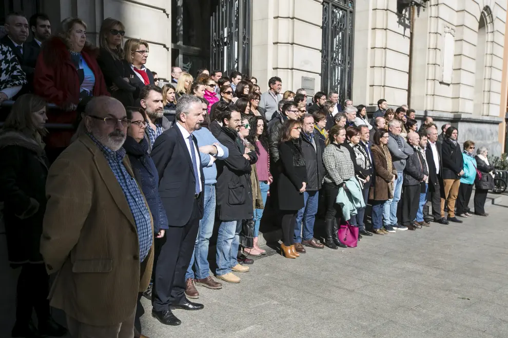 Minuto de silencio en la Diputación de Zaragoza