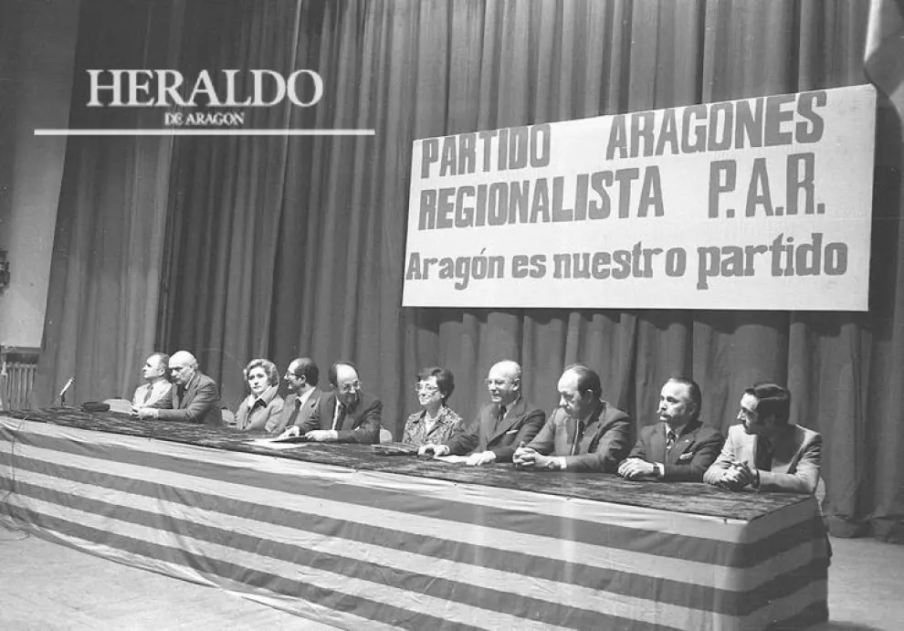 Mitin del Partido Aragonés Regionalista (PAR) en febrero de 1979 en Zaragoza, con Hipólito Gómez de las Roces.