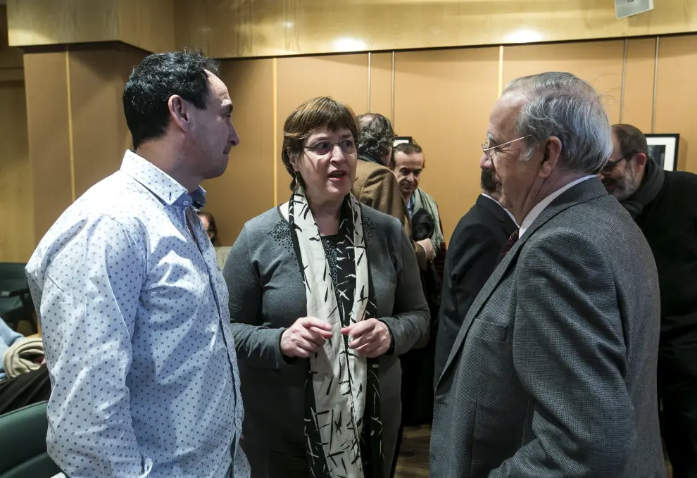 José Ignacio Acirón, Blanca Rodríguez y Miguel Caballú, charlando antes de iniciarse la charla.