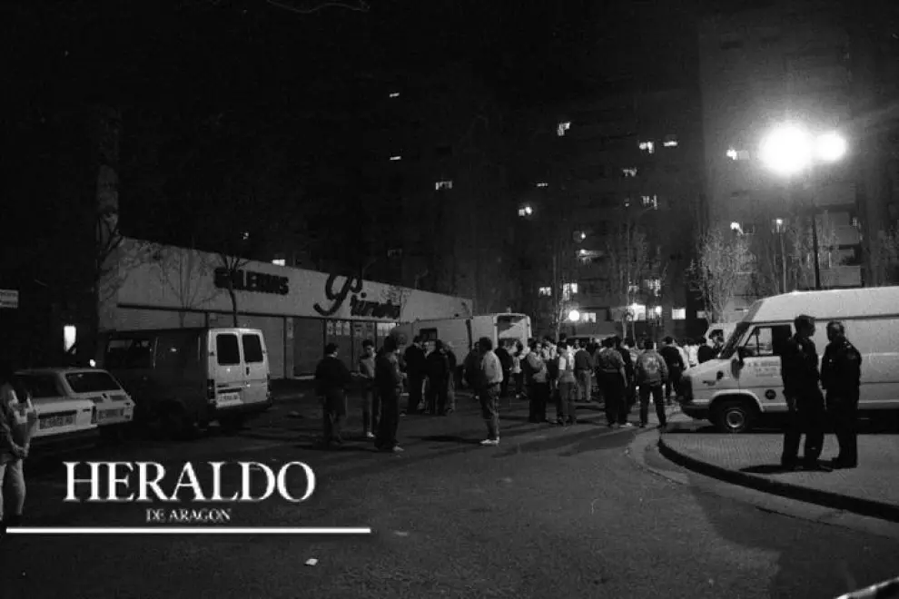 Atentado del Grapo contra un furgón de seguridad en la calle de las Madres de la Plaza de Mayo, junto a un centro comercial de Galerías Primero, el 7 de abril de 1993