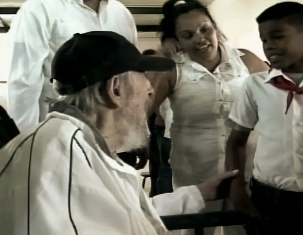Fidel Castro reaparece en público