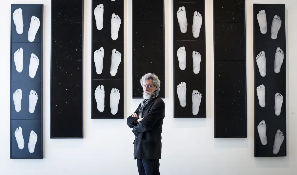 Rafael Navarro, ayer, minutos antes de inaugurar su exposición en el museo zaragozano.