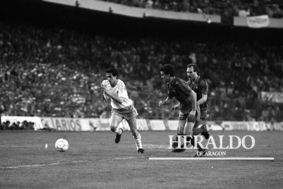 30 aniversario de la tercera Copa del Rey del Real Zaragoza. Pinilla ante Julio Alberto y Calderé.