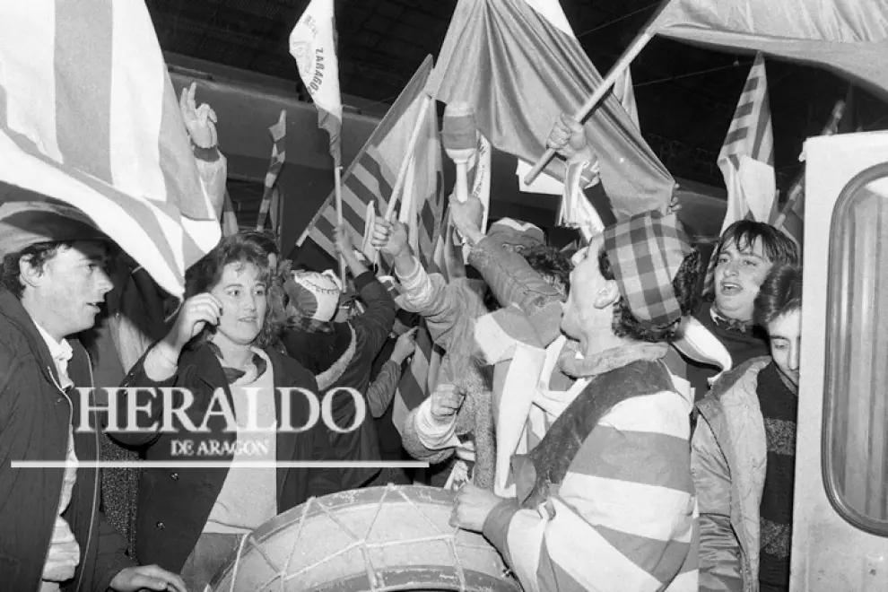 30 aniversario de la tercera Copa del Rey del Real Zaragoza. La afición celebrando la victoria.