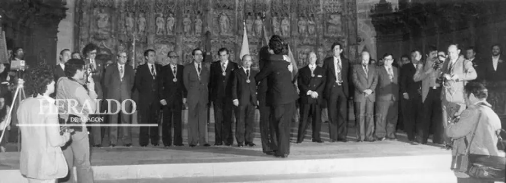 Acto de toma de posesión del primer Gobierno de la DGA en la catedral de Huesca, el 23 de abril de 1978