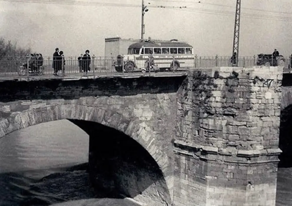 El puente de Piedra, en 1962.