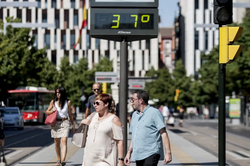 Altas temperaturas en Zaragoza. Plaza de España.