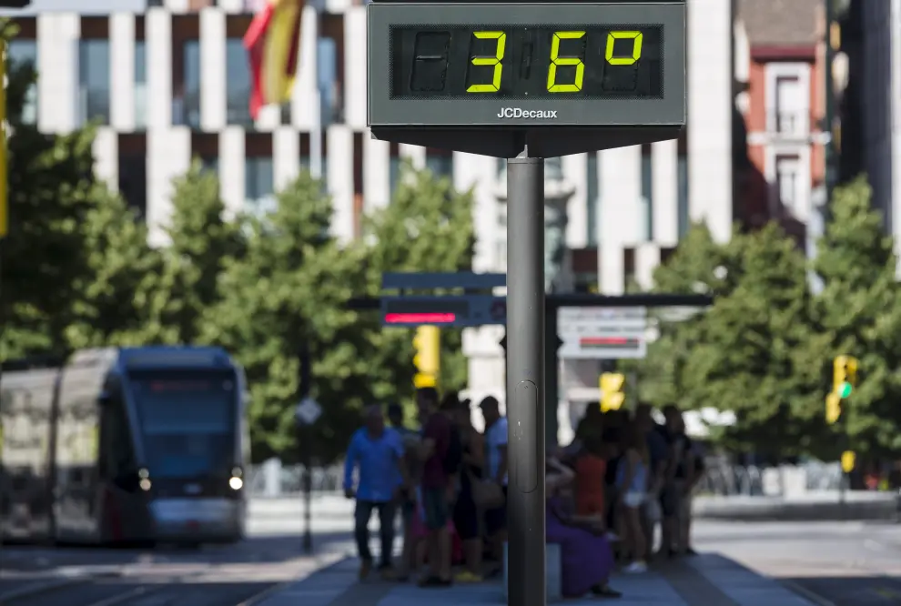 Altas temperaturas en Zaragoza. Plaza de España.