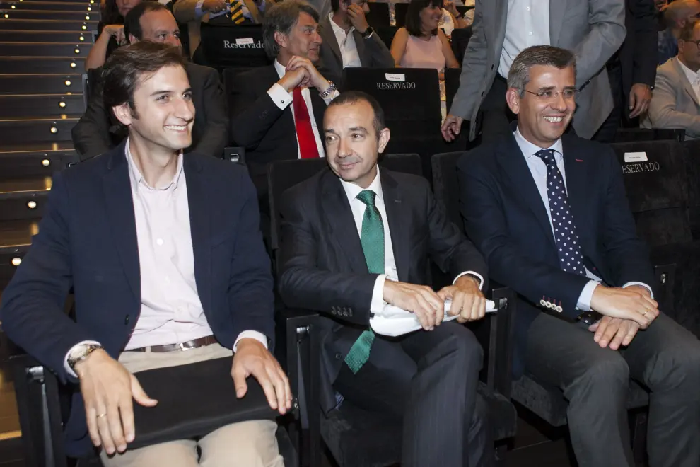 Álvaro Vargas, Raúl Marqueta y Mikel Iturbe, durante el desarrollo del acto.
