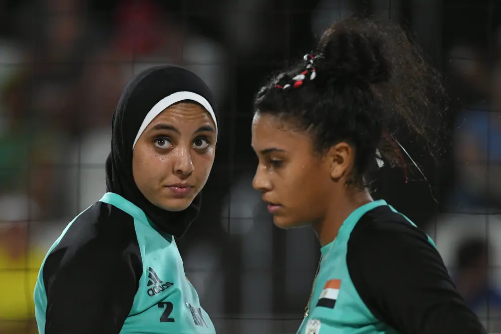 Doaa Elghobashy y Nada Meawad, representantes de Egipto en voleibol playa