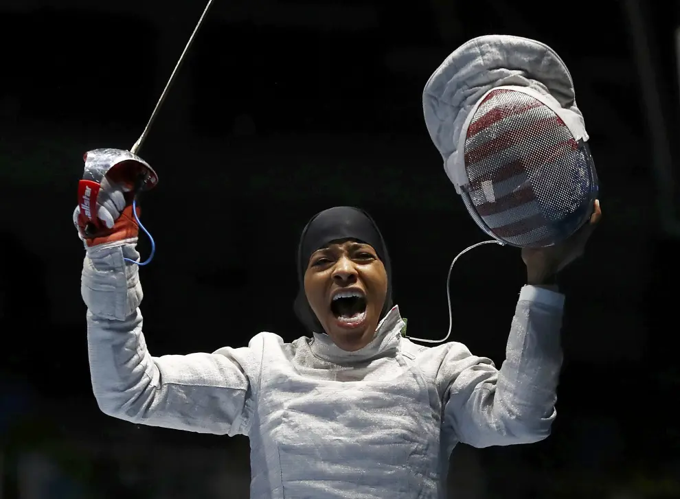 Ibtihaj Muhammad, primera estadounidense en asistir a los Juegos Olímpicos con velo