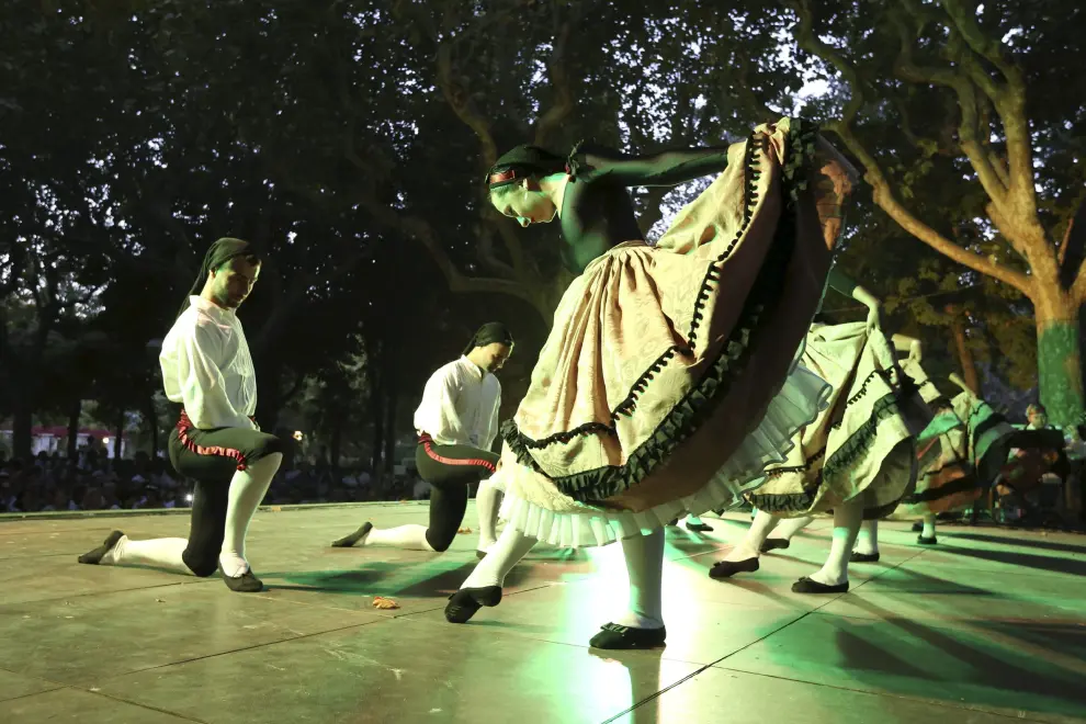 Uno de los bailes de Elenco Aragonés.