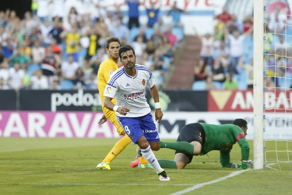 Ángel celebra su primer gol del partido