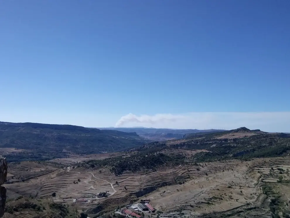 Incendio en Ejulve (Teruel). @Juanmavl