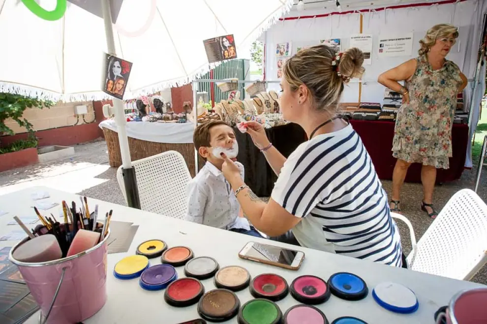Los niños pueden participar en numerosas actividades como dejarse maquillar por una profesional.