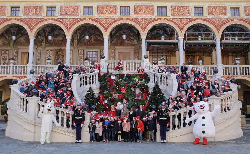 Los príncipes de Mónaco inauguran la Navidad.