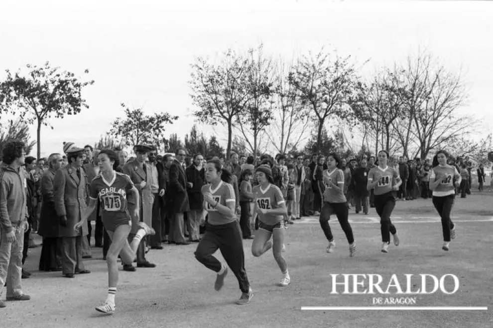 Celebración de la XXXVII Copa San Valero de cross con motivo de la festividad del patrón de Zaragoza el 29 de enero de 1978. El aragonés, con ficha por el C. N. Barcelona, Amado Hernández, fue el ganador absoluto. Por equipos venció el C. N. Helios.