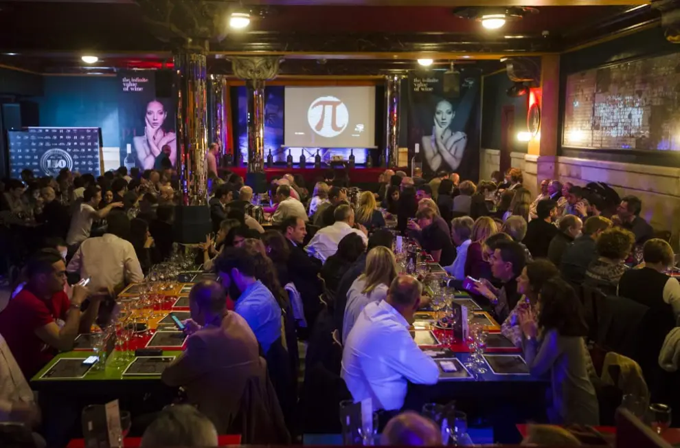 Más de 200 personas asistieron a la celebración del Día Internacional del Número Pi en el Café Plata.
