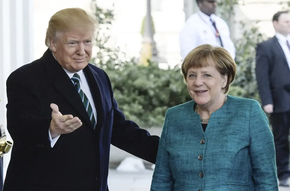 Trump recibe a Merkel en la Casa Blanca