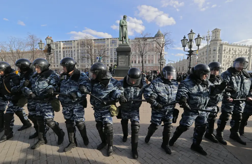 Más de 800 detenidos en Rusia