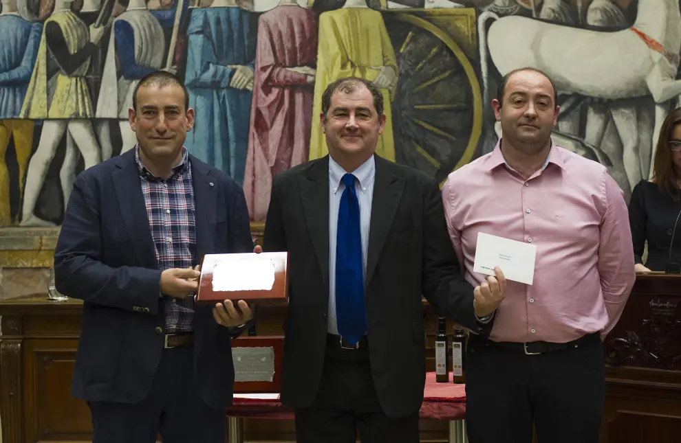 Los maestros almazareros de Molino Alfonso consiguieron el tercer premio del certamen.