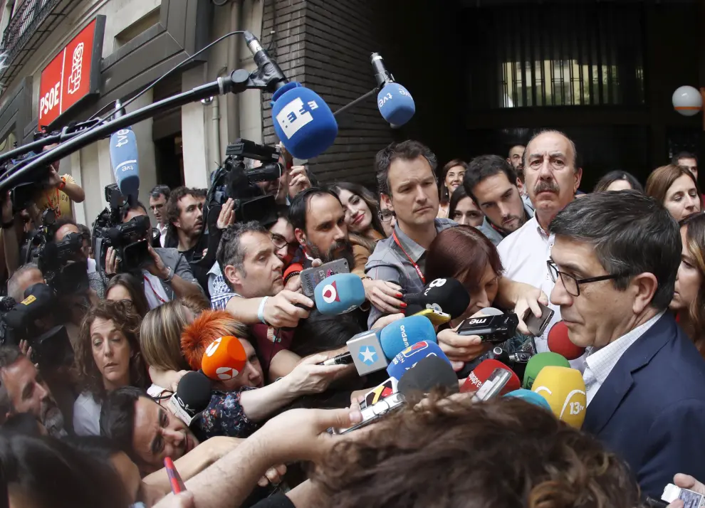 Patxi López a su llegada a la sede del PSOE en Ferraz.
