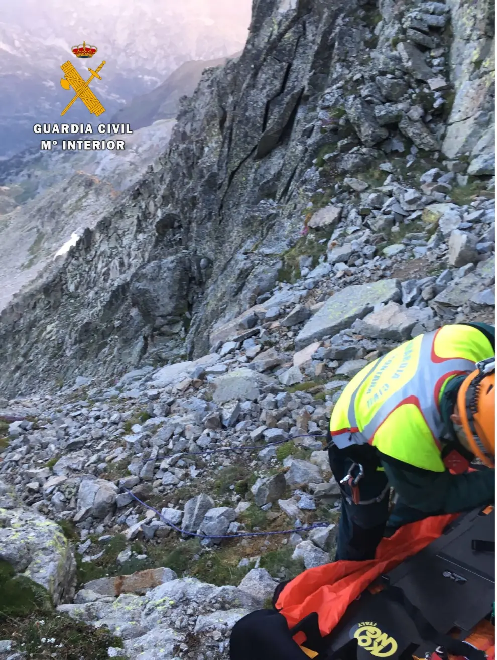La Guardia Civil de Huesca rescata a dos montañeros en el pico del Alba.