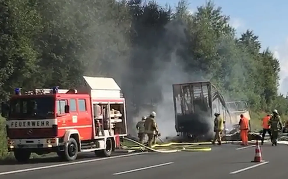 Choque de un camión y un autobús en Alemania
