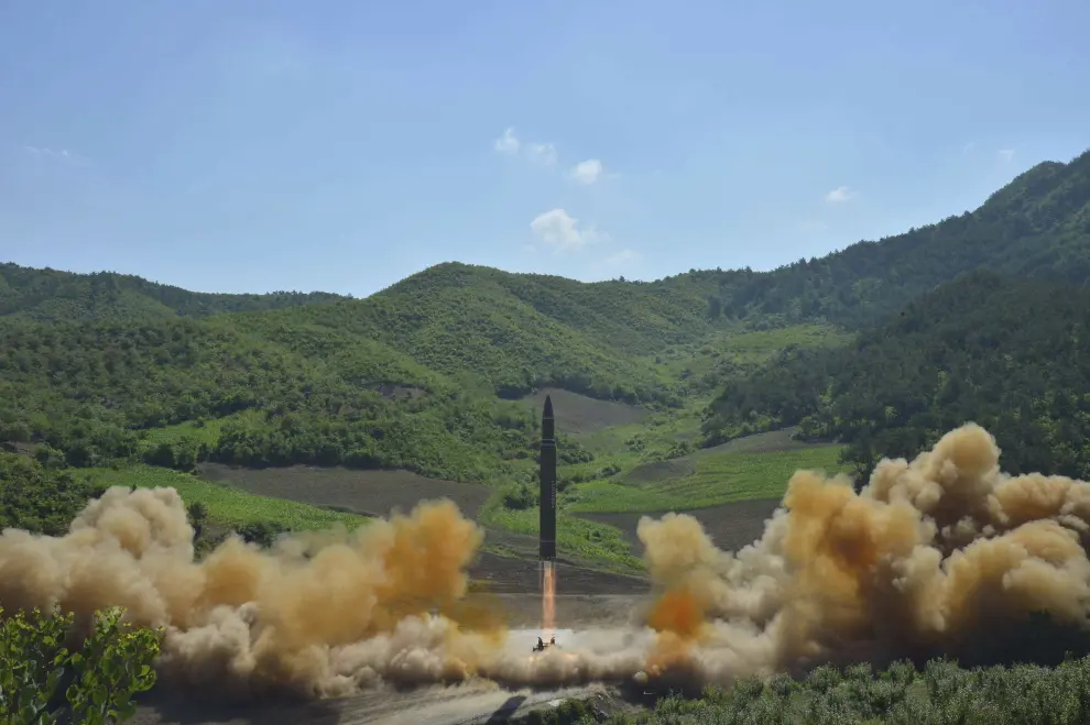 Imagen de archivo de un lanzamiento de misil desde Corea del Norte