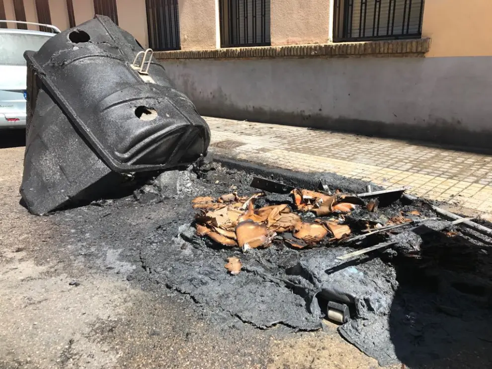Arde un contenedor de papel en San José