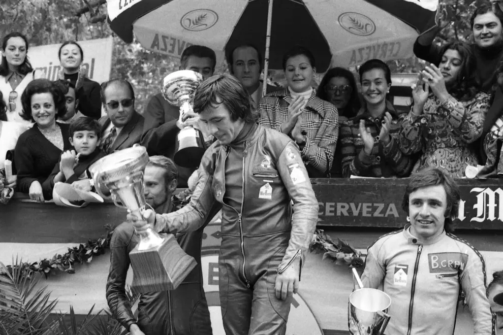 Ángel Nieto tras vencer en una prueba celebrada en el Parque Grande de Zaragoza en 1972.