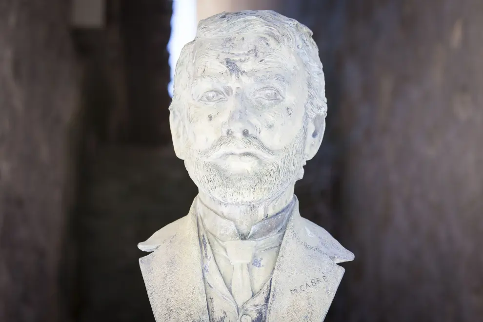 Busto de Antonio Aramburo en Erla