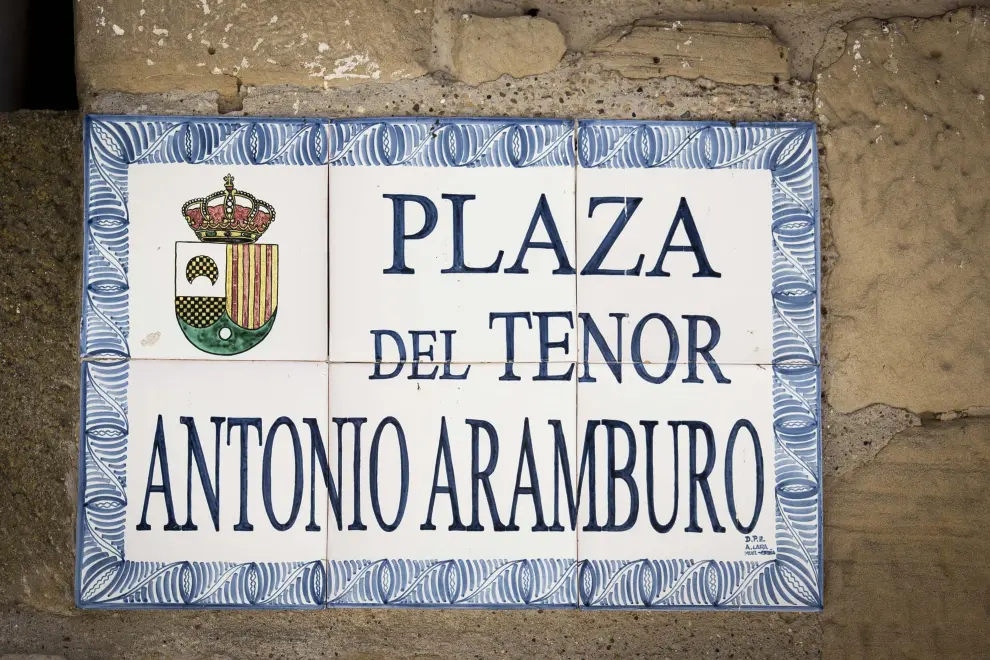Letrero de la plaza de Antonio Aramburo en Erla