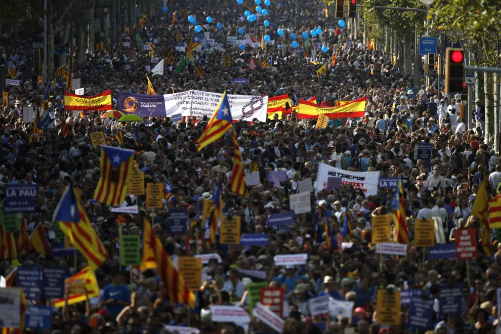 Barcelona sale a la calle en contra del terrorismo
