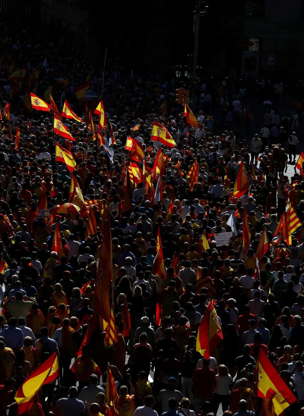 La "mayoría silenciosa" se manifiesta en Barcelona