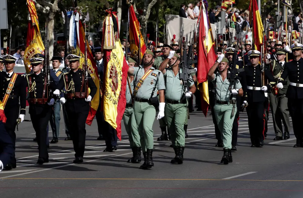 Los Reyes presiden el desfile de la Fiesta Nacional