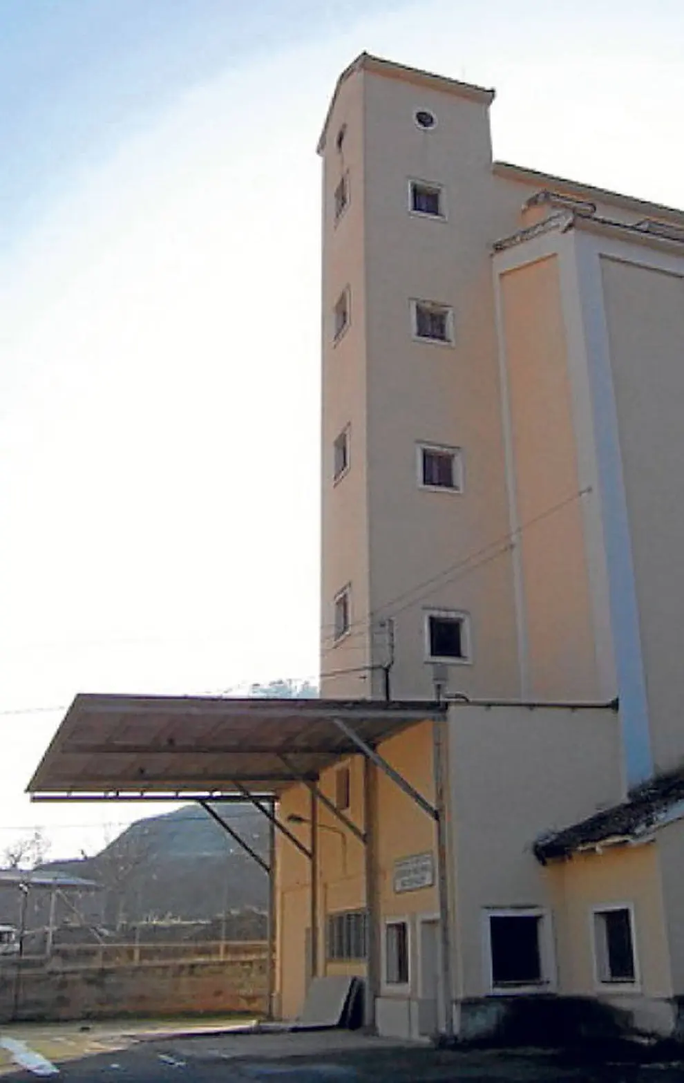 El silo de Barbastro está a la venta mediante procedimiento de adjudicación directa a través del Fega.