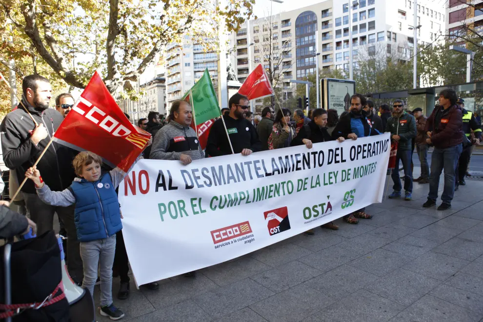 Manifestación de trabajadores forestales en el centro de Zaragoza