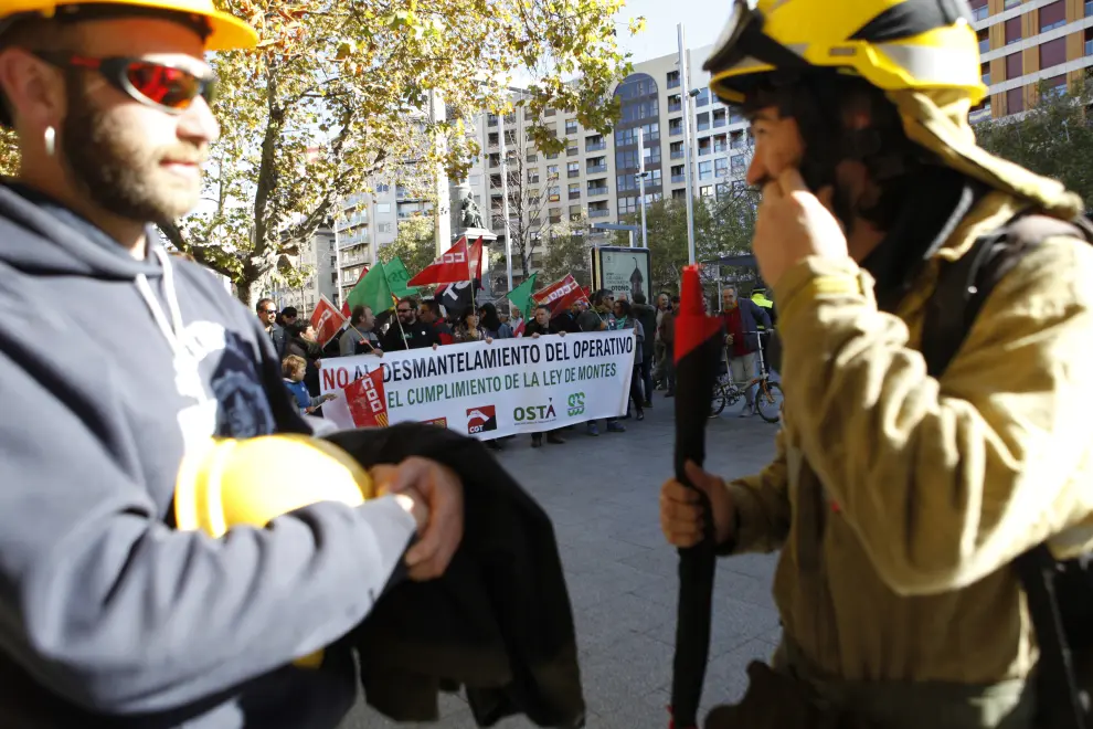 Manifestación de trabajadores forestales en el centro de Zaragoza